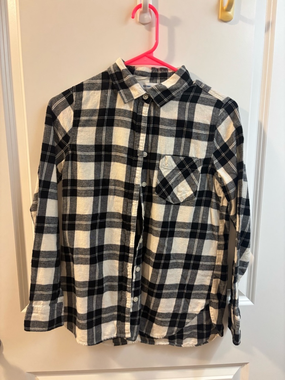 Old Navy Black and White Plaid Button-Up Shirt